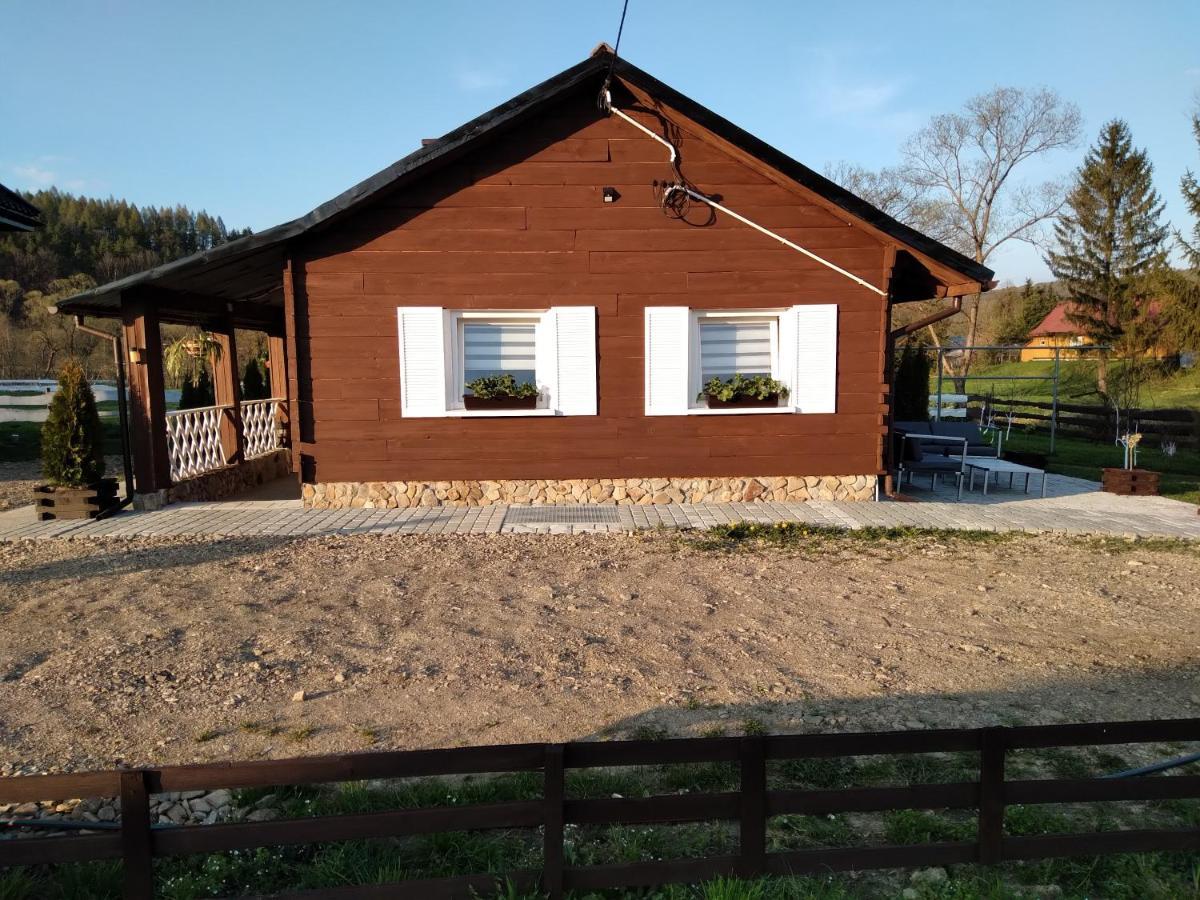 Vila Domek Na Prerii Ustrzyki Dolne Exteriér fotografie