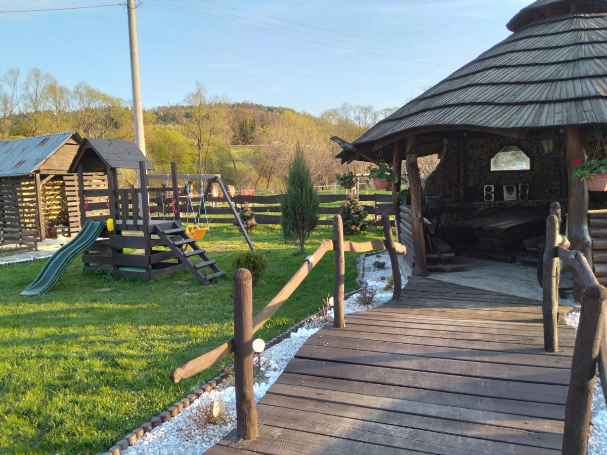 Vila Domek Na Prerii Ustrzyki Dolne Exteriér fotografie