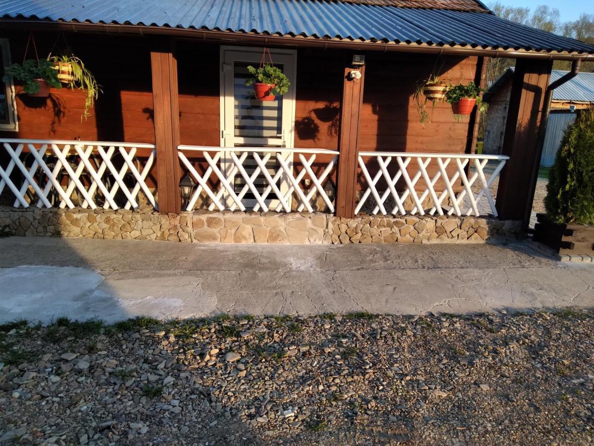 Vila Domek Na Prerii Ustrzyki Dolne Exteriér fotografie