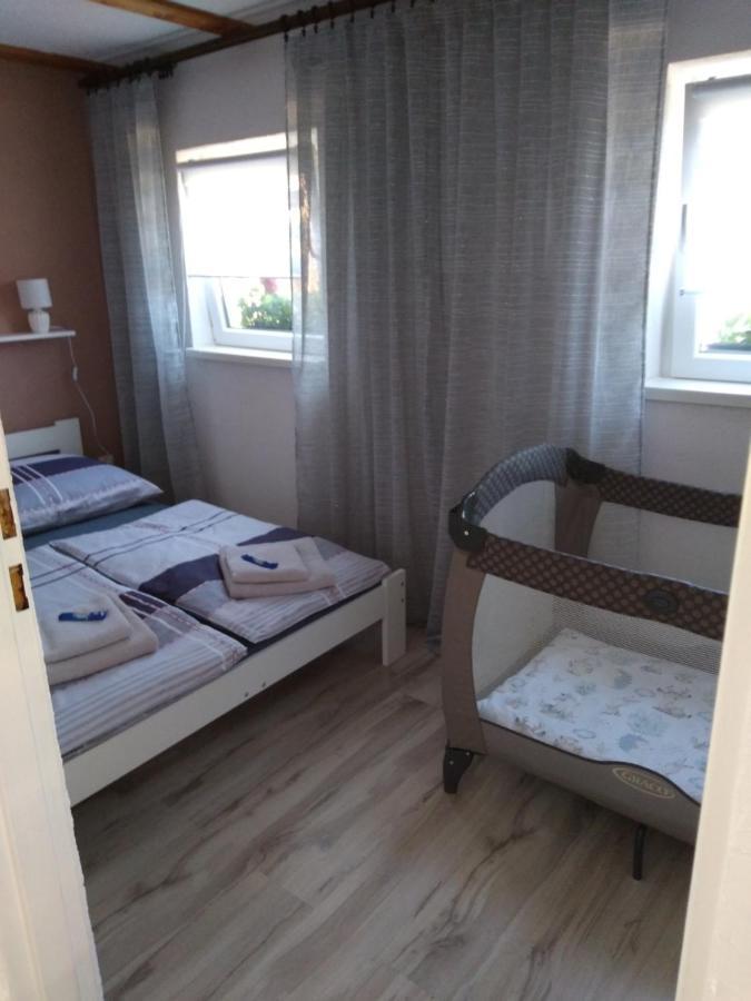 Vila Domek Na Prerii Ustrzyki Dolne Exteriér fotografie