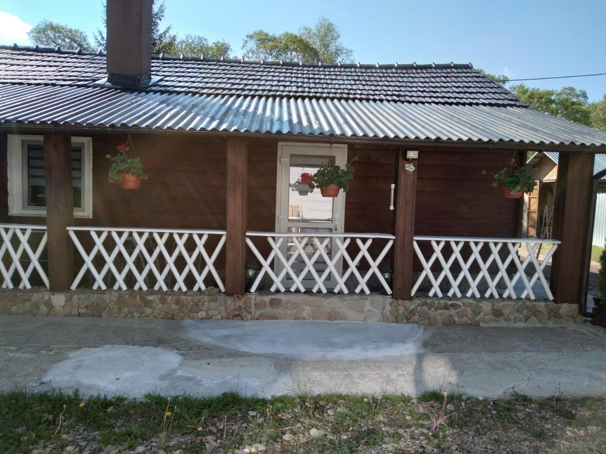 Vila Domek Na Prerii Ustrzyki Dolne Exteriér fotografie
