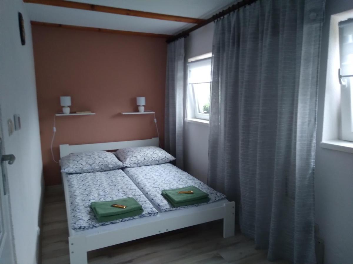 Vila Domek Na Prerii Ustrzyki Dolne Exteriér fotografie